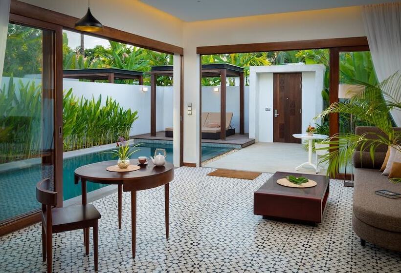 Отель Waka Villa Private Resort & Spa 16 + Adults Only