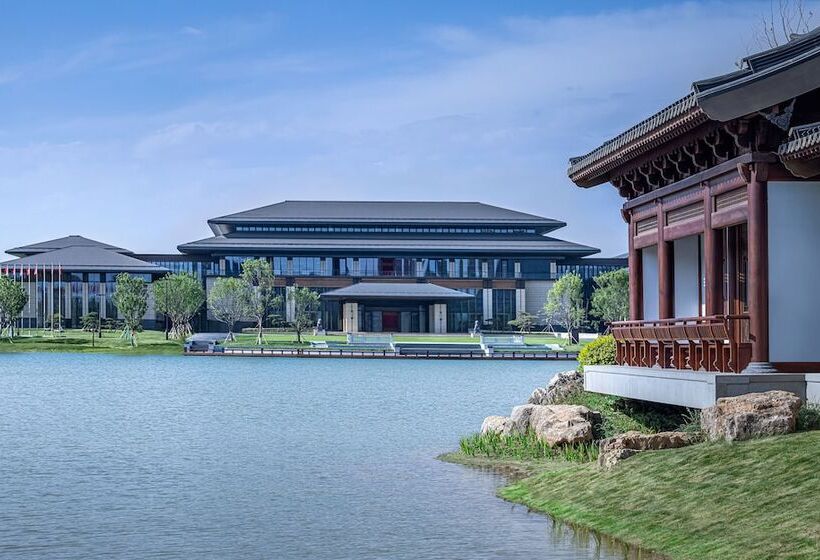 호텔 Xiongan International