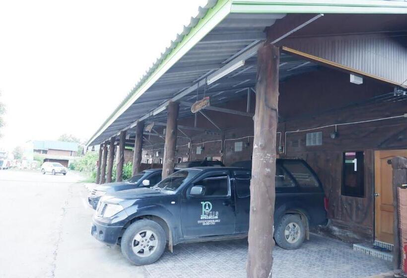 Kruachokhai Hotel & Resort