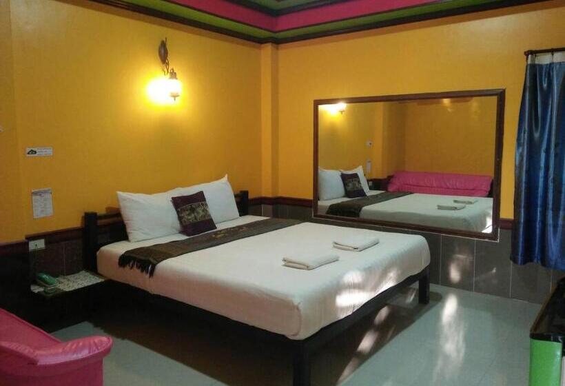 Kruachokhai Hotel & Resort