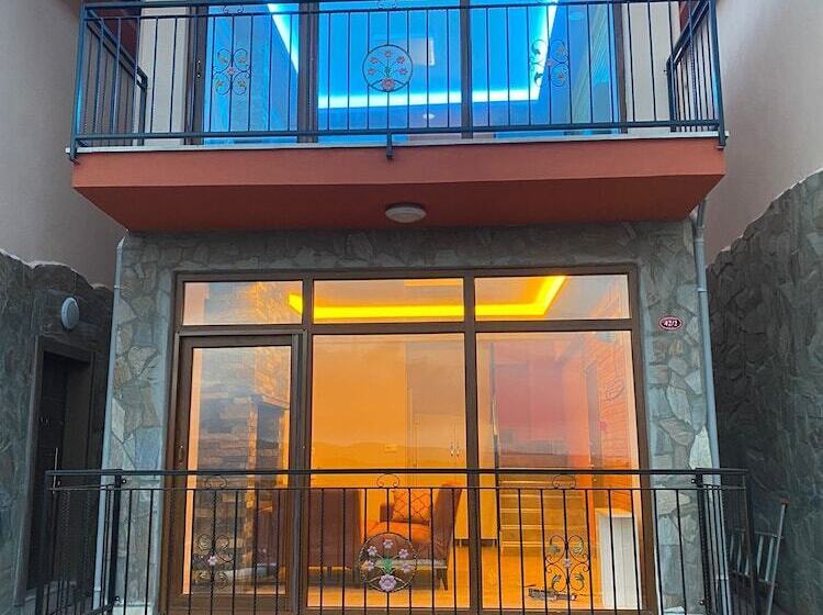 La Vie En Rose Otel By Söğütdağı