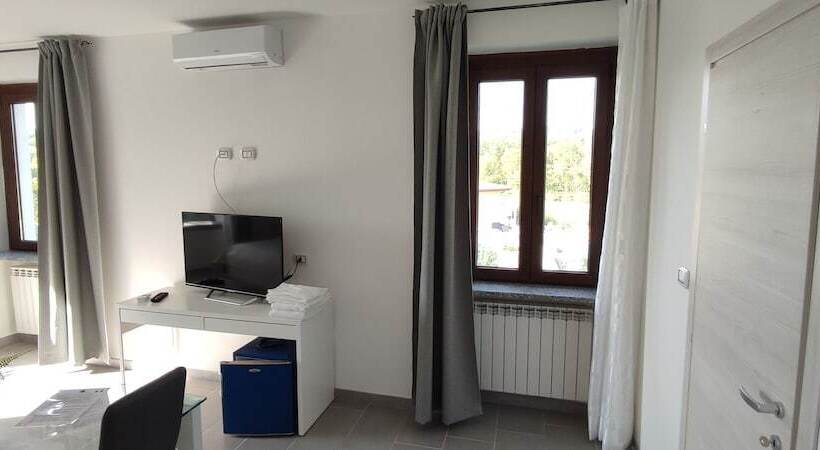 Nautica Tarello Casa Ena B&b