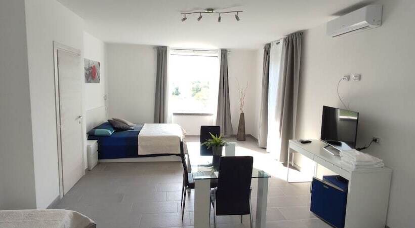 Nautica Tarello Casa Ena B&b