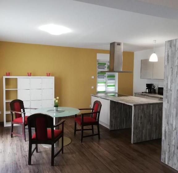 Пансион Apartmenthaus Mehrow