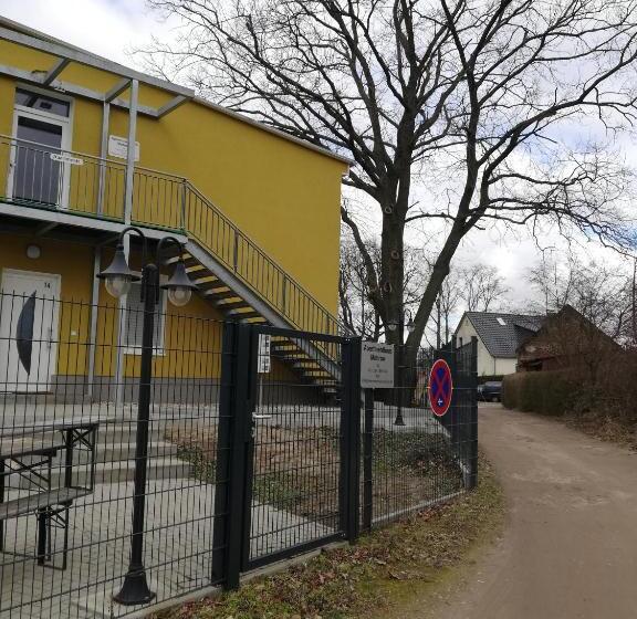 Пансион Apartmenthaus Mehrow