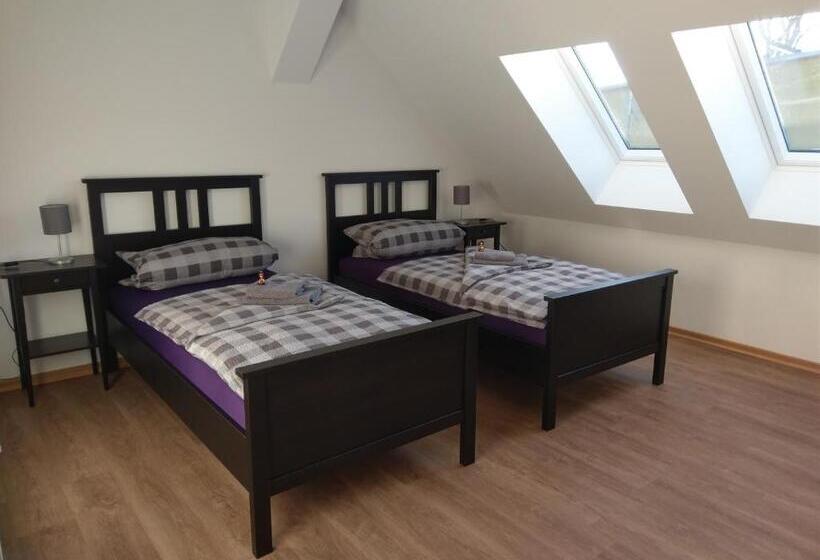 Пансион Apartmenthaus Mehrow