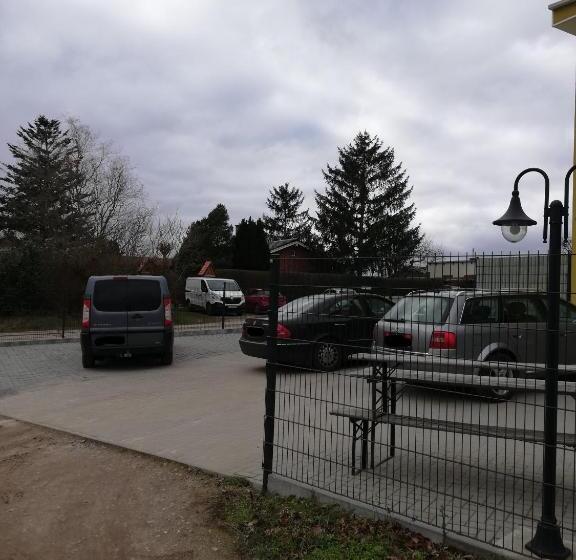 Пансион Apartmenthaus Mehrow