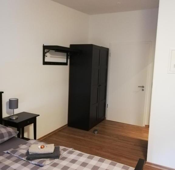 Пансион Apartmenthaus Mehrow