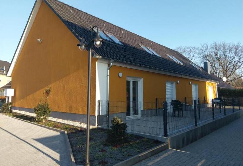 Пансион Apartmenthaus Mehrow