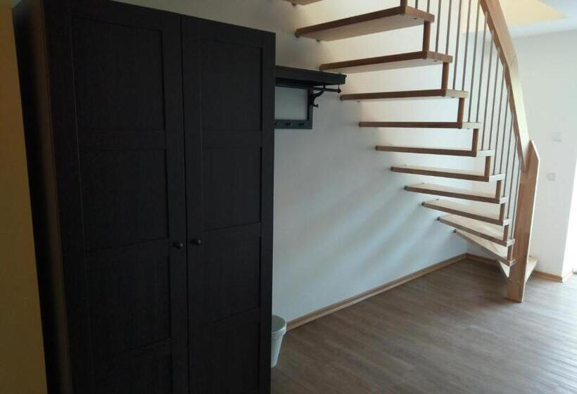 Пансион Apartmenthaus Mehrow