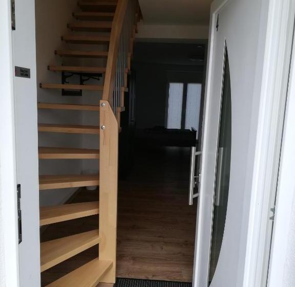 Пансион Apartmenthaus Mehrow