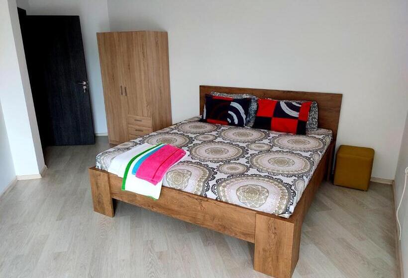 פנסיון Apartments Alexandra