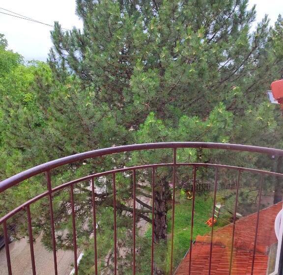 פנסיון Apartments Alexandra