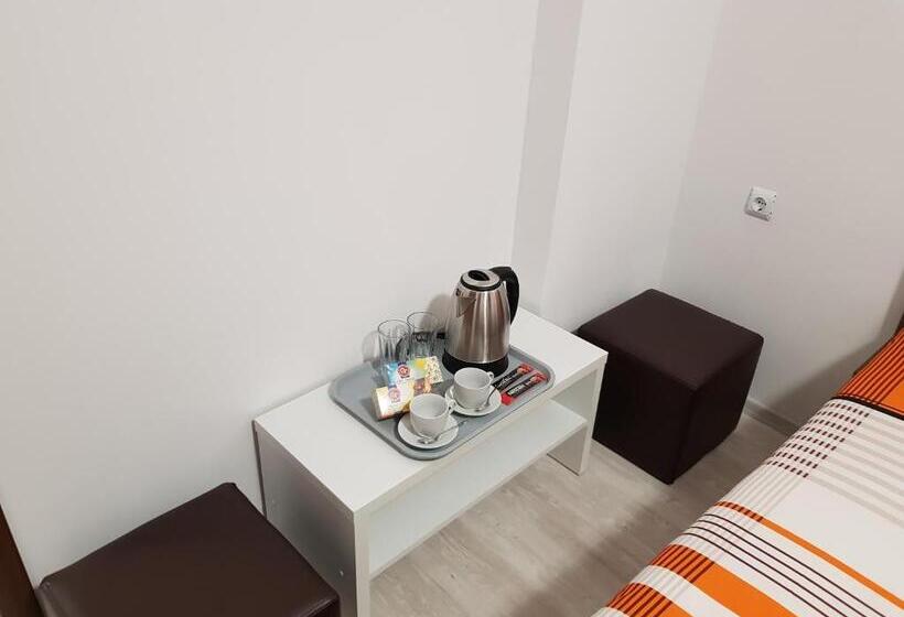 פנסיון Apartments Alexandra