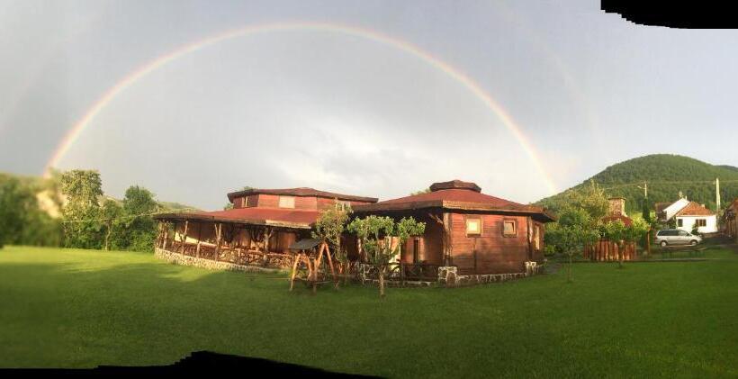 פנסיון Bodrogeni Căsuțe