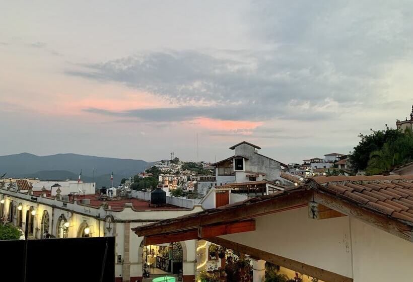 פנסיון Casabambu