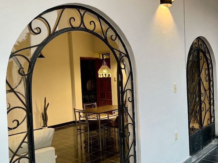 פנסיון Casabambu