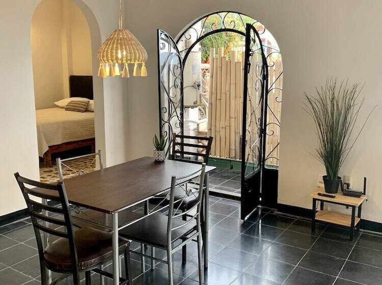 פנסיון Casabambu