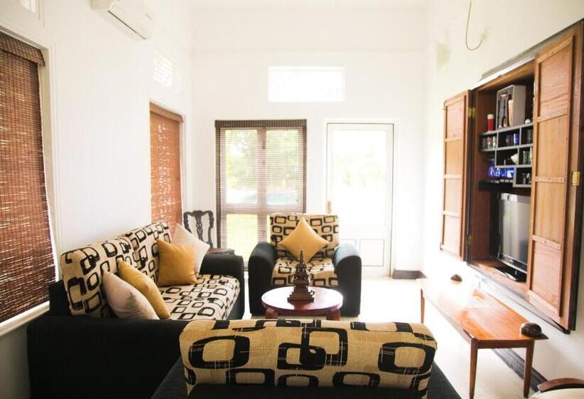 بنسيون Dilpasan Villa