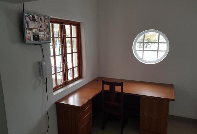 بنسيون Fama Lodge Rm11