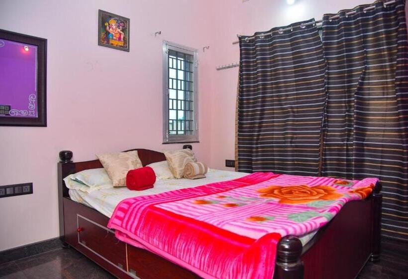 פנסיון Gopi Homestay