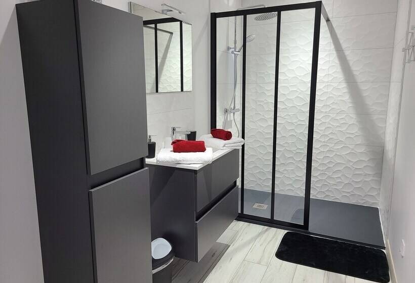 بنسيون L Escale Romanesque