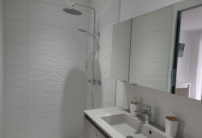 بنسيون L Escale Romanesque