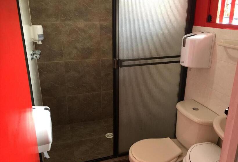 ペンション La Laguna Hostal