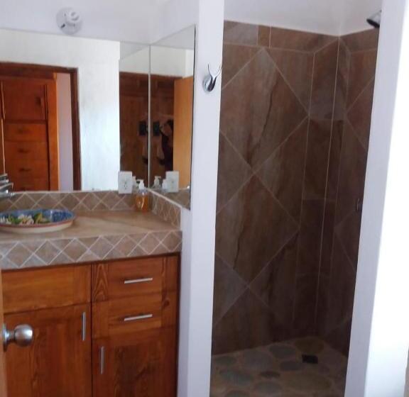 פנסיון La Playita Hostal