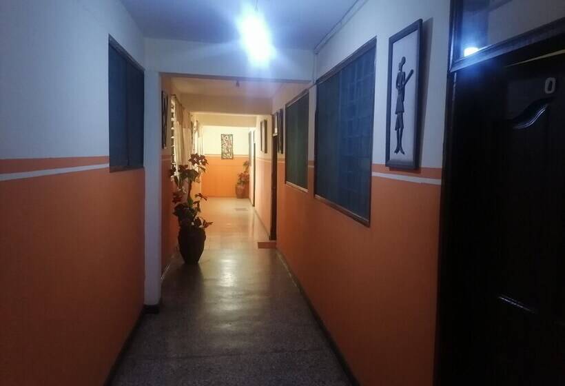 پانسیون Larjoe Guesthouse