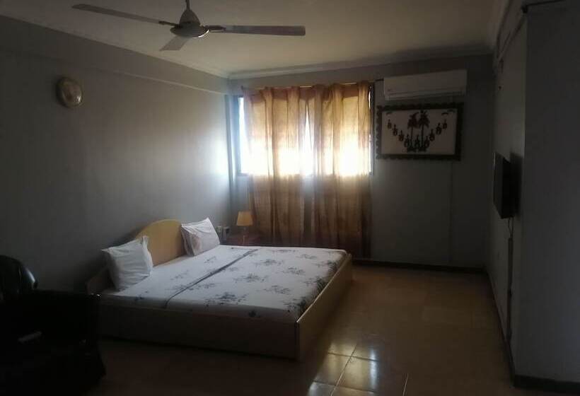 پانسیون Larjoe Guesthouse