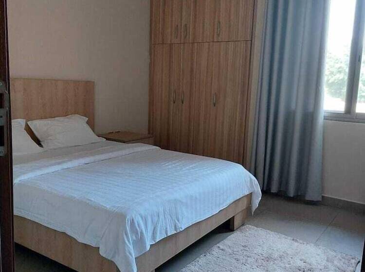 پانسیون Larjoe Guesthouse