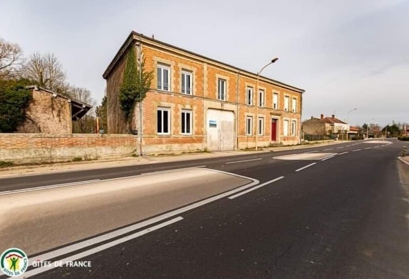 Пансион Les Chambres D Hôtes De La Bruxenelle