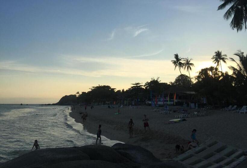 פנסיון Mae Somboon House