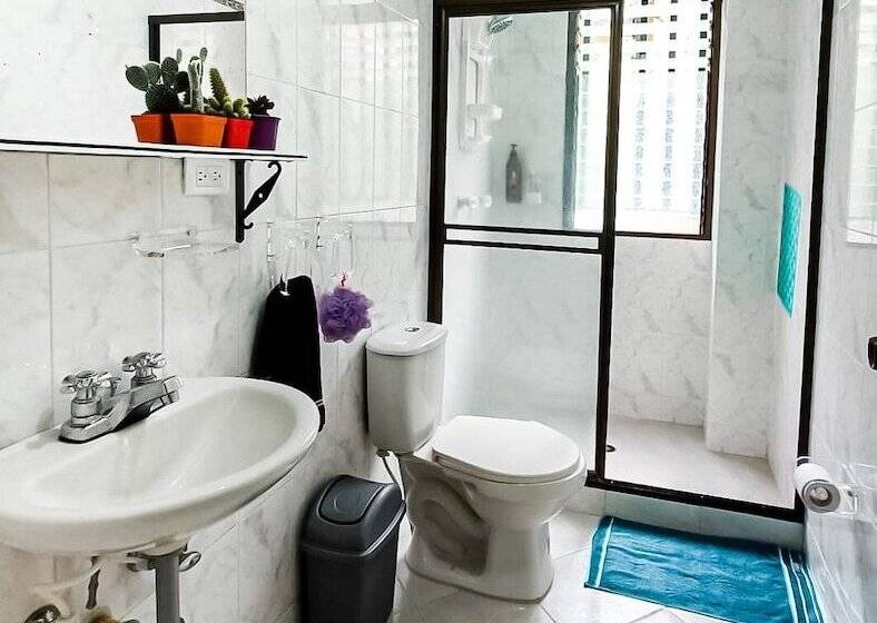 پانسیون Moradia Laureles Medellin