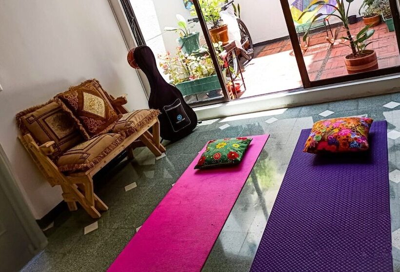 膳宿费 Moradia Laureles Medellin