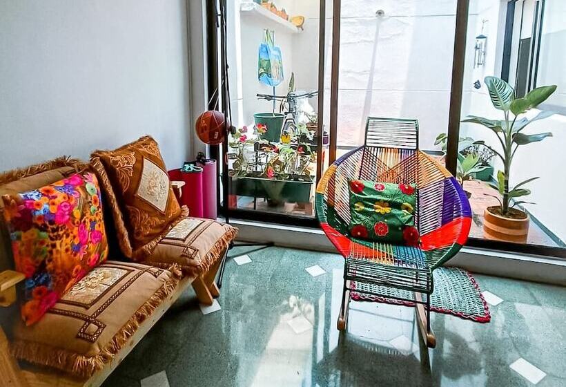 پانسیون Moradia Laureles Medellin