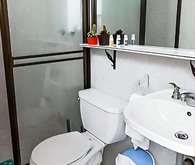 膳宿费 Moradia Laureles Medellin