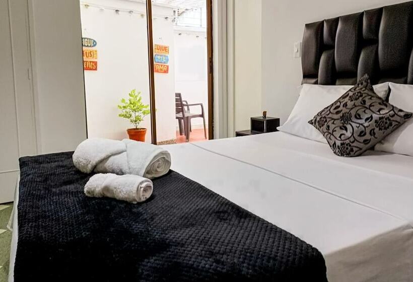 پانسیون Moradia Laureles Medellin