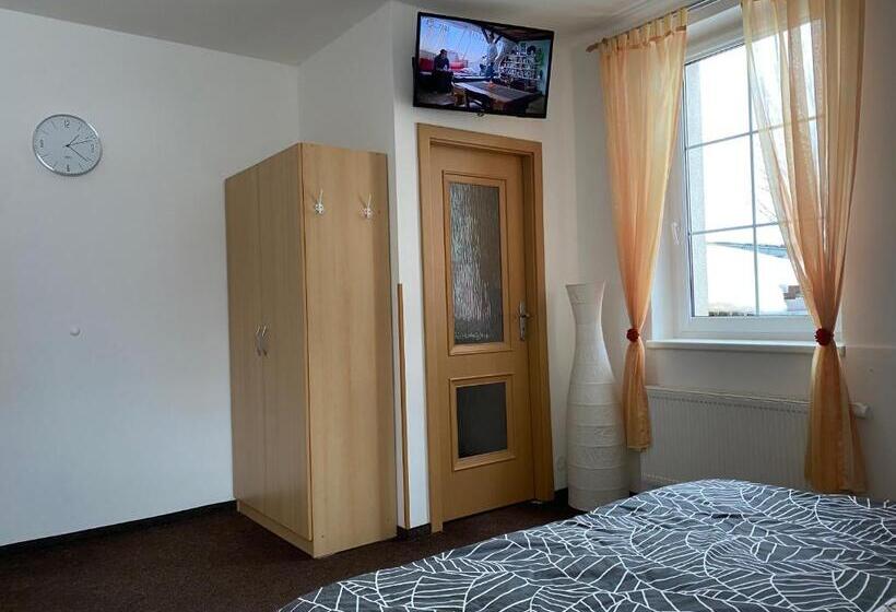 פנסיון Penzion Pod Kostelem