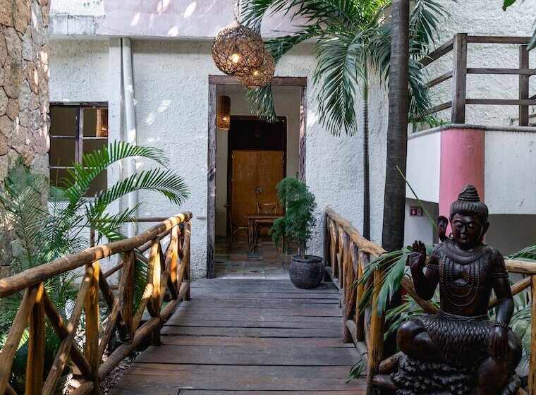 بنسيون Rustik Inn