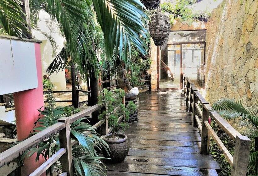 بنسيون Rustik Inn