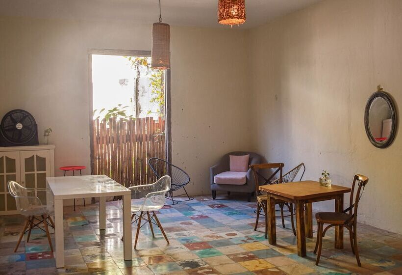 بنسيون Rustik Inn