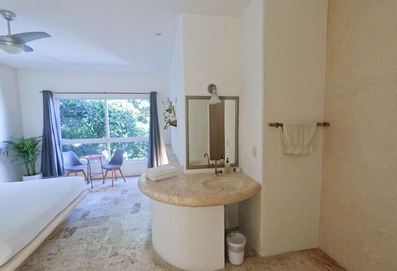 بنسيون Rustik Inn