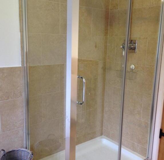 بنسيون The Coach House