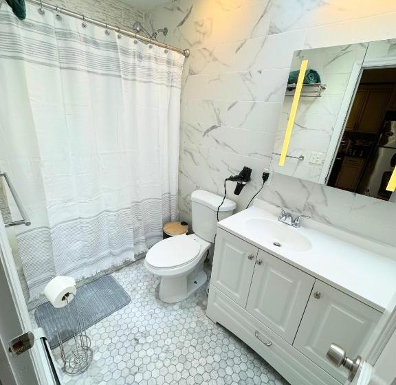 פנסיון The Waltham Private Room & Bathroom Jfk Lga 10min I 20min Manhattanpenn Station Bullet Train