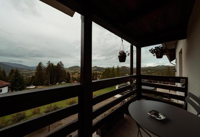 膳宿费 Tihuța Retreat