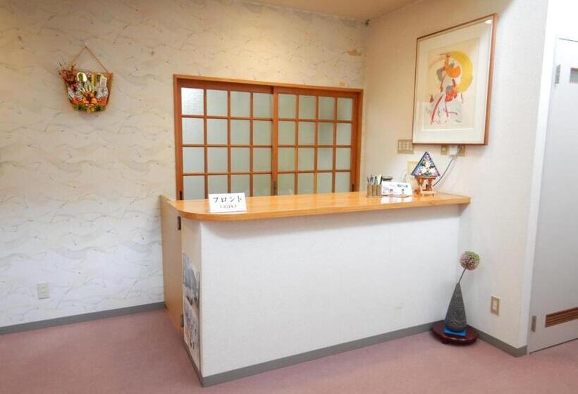 پانسیون Togoro