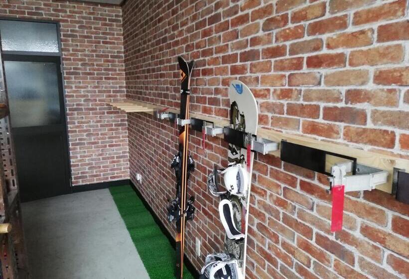 پانسیون Togoro