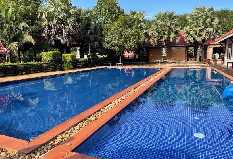 Phum Khmer Resort